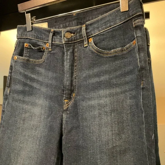 (Lori) GAP Blue Flare Wide Leg Jeans with Vintage Charm - Picture 3 of 10